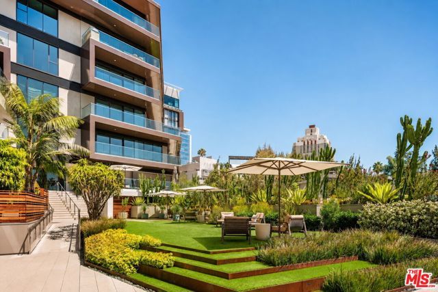 8420 W Sunset Boulevard 107, West Hollywood, CA 90069