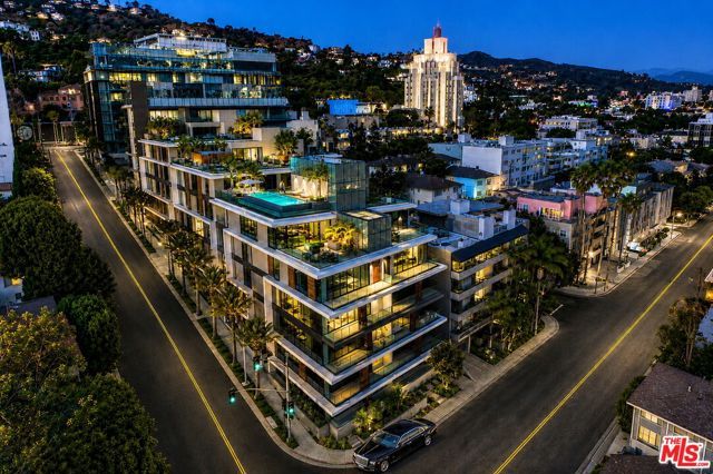 8420 W Sunset Boulevard 107, West Hollywood, CA 90069