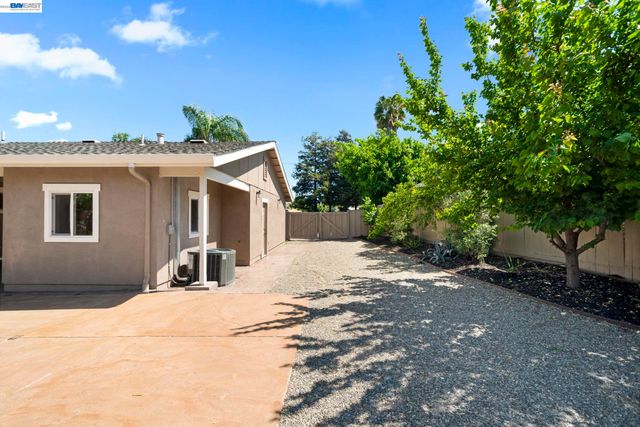 167 Peninsula Road, Bay Point, CA 94565