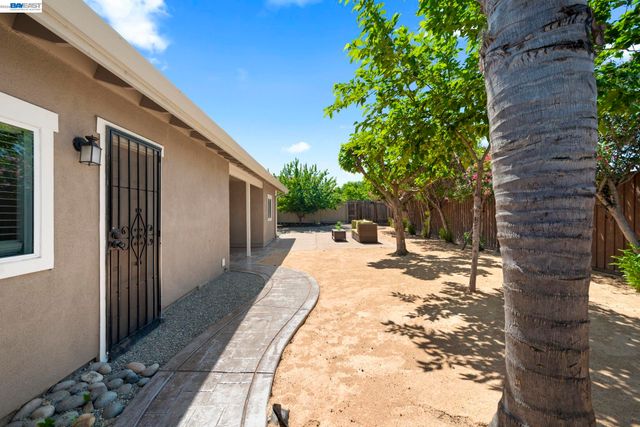 167 Peninsula Road, Bay Point, CA 94565