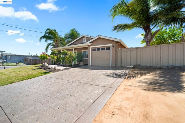 167 Peninsula Road, Bay Point, CA 94565