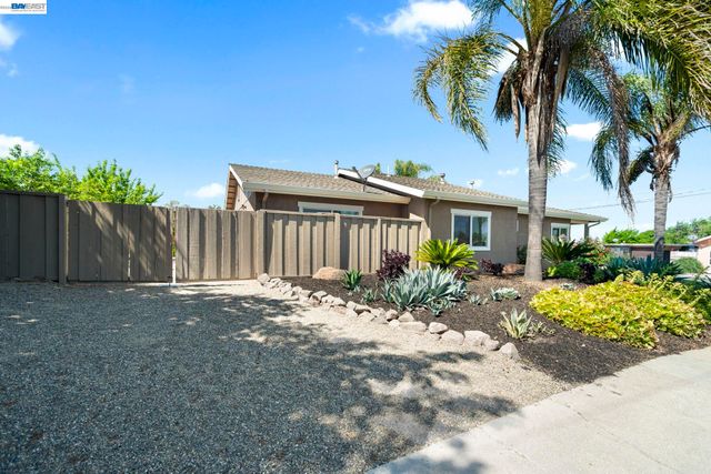 167 Peninsula Road, Bay Point, CA 94565