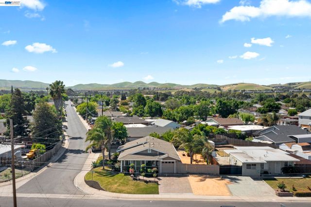 167 Peninsula Road, Bay Point, CA 94565