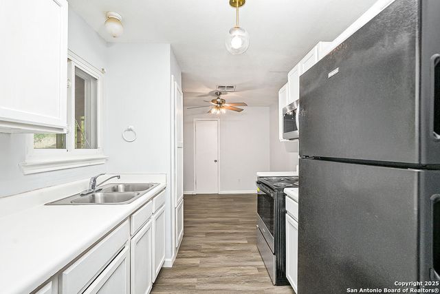 12215 Stoney Xing, San Antonio, TX 78247