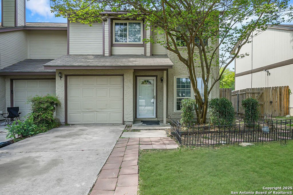 12215 Stoney Xing, San Antonio, TX 78247