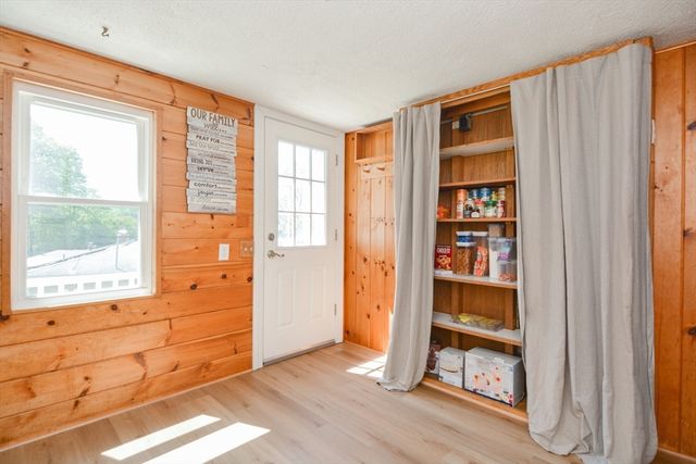 16 Lohnes Rd, Framingham, MA 01701