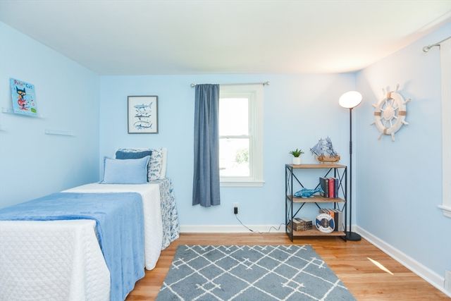 16 Lohnes Rd, Framingham, MA 01701