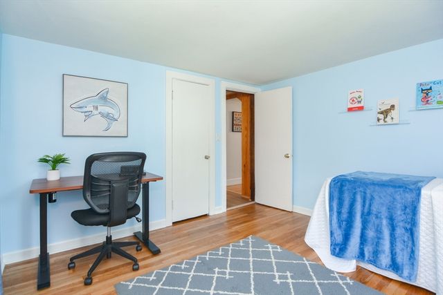 16 Lohnes Rd, Framingham, MA 01701