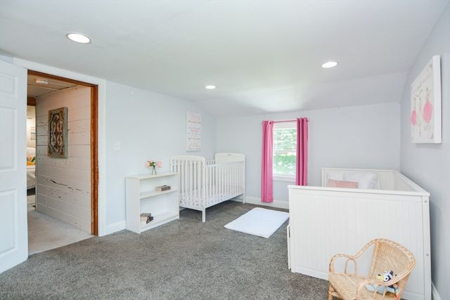 16 Lohnes Rd, Framingham, MA 01701