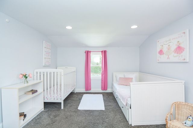 16 Lohnes Rd, Framingham, MA 01701