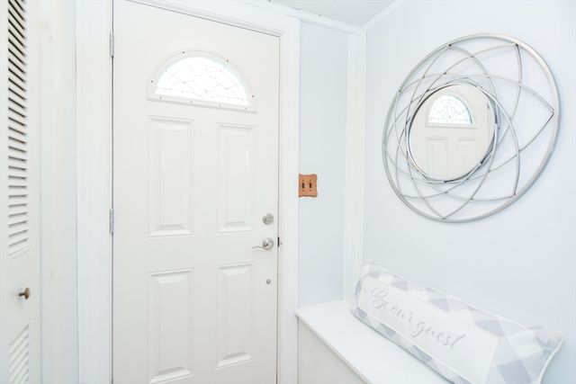 16 Lohnes Rd, Framingham, MA 01701