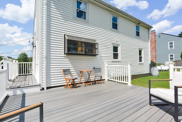 16 Lohnes Rd, Framingham, MA 01701