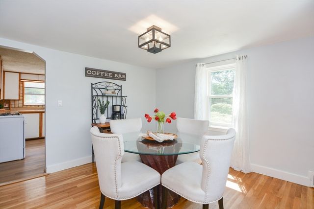 16 Lohnes Rd, Framingham, MA 01701