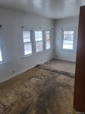 1401 Michigan Avenue, Bay City, MI 48708