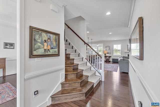 15 HERITAGE DR, Zion Crossroads, VA 22942