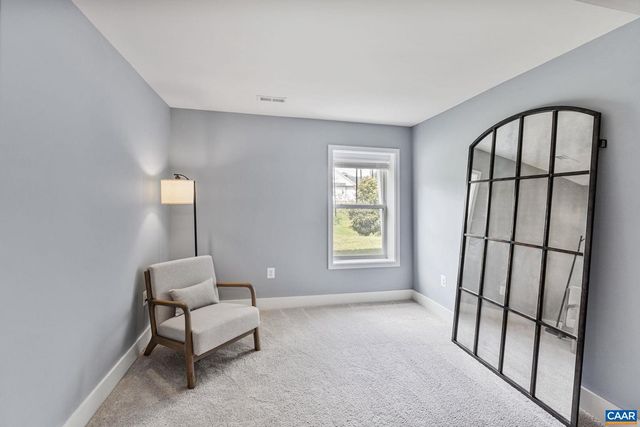 15 HERITAGE DR, Zion Crossroads, VA 22942