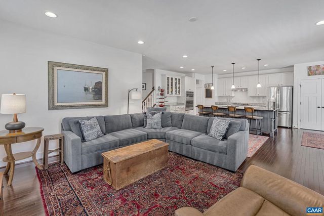 15 HERITAGE DR, Zion Crossroads, VA 22942