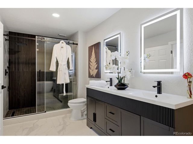 4530 S Verbena St 322, Denver, CO 80237