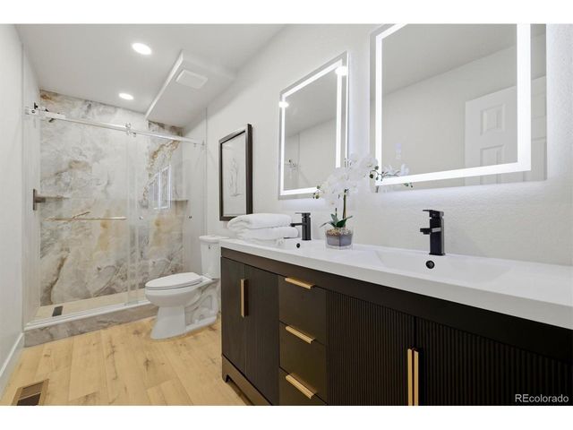 4530 S Verbena St 322, Denver, CO 80237