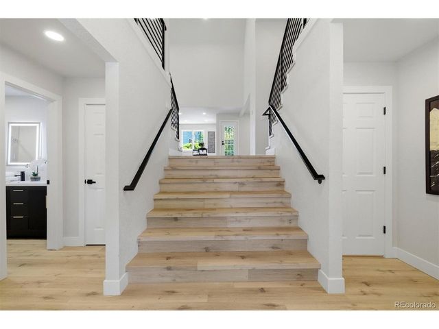 4530 S Verbena St 322, Denver, CO 80237