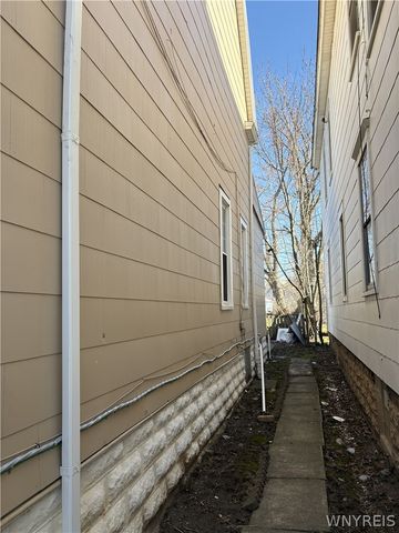 73 Hunt Avenue, Buffalo, NY 14207