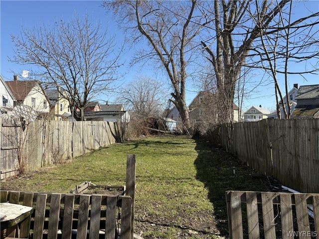73 Hunt Avenue, Buffalo, NY 14207
