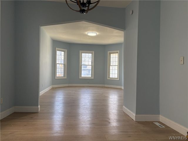 73 Hunt Avenue, Buffalo, NY 14207