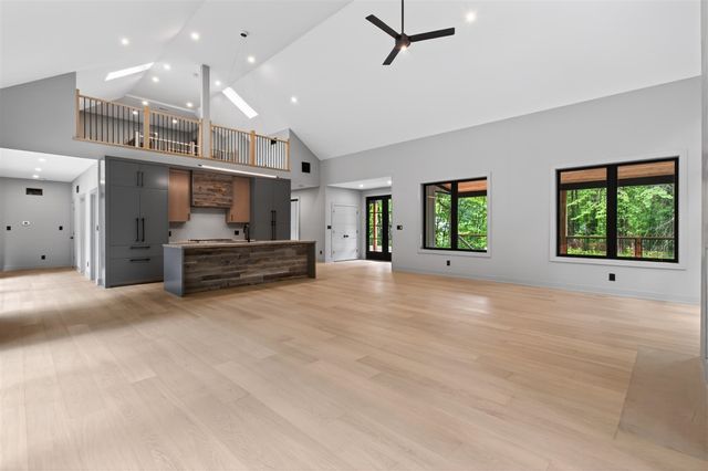 9356 E Locke Road, Union Pier, MI 49129