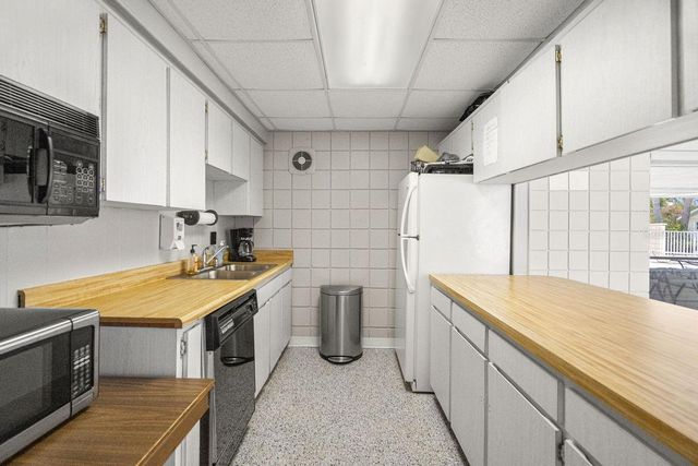 834 CAMBRIDGE COURT, Dunedin, FL 34698