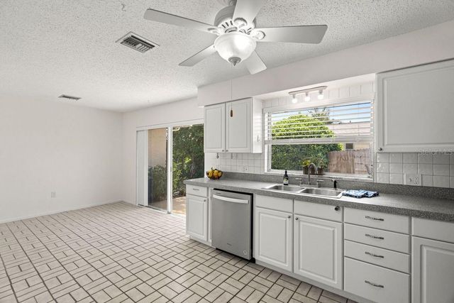 834 CAMBRIDGE COURT, Dunedin, FL 34698