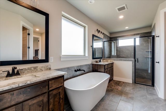 101 Grey Wolf Court, Godley, TX 76044