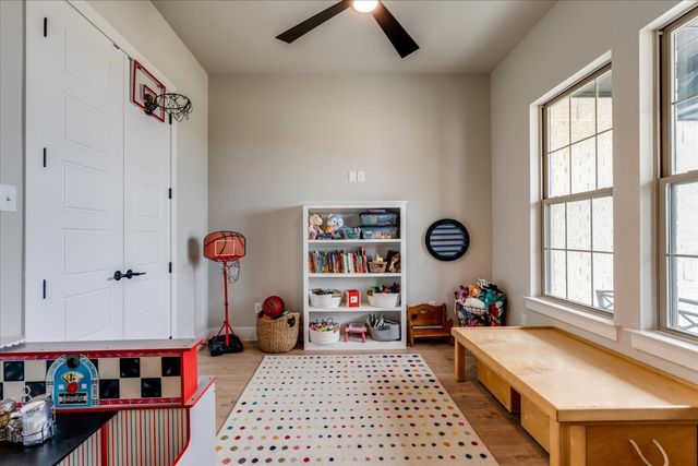 101 Grey Wolf Court, Godley, TX 76044