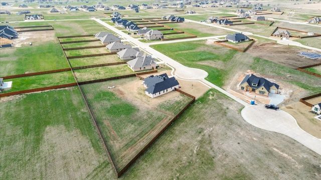 101 Grey Wolf Court, Godley, TX 76044