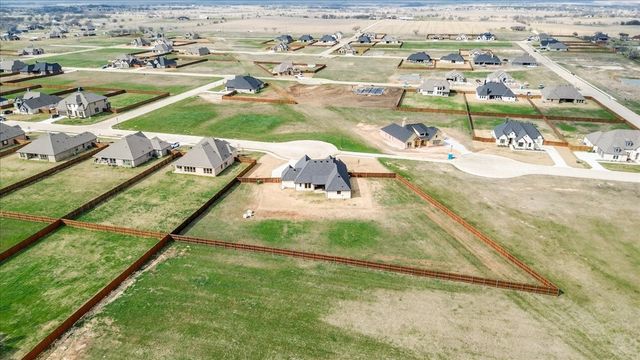 101 Grey Wolf Court, Godley, TX 76044