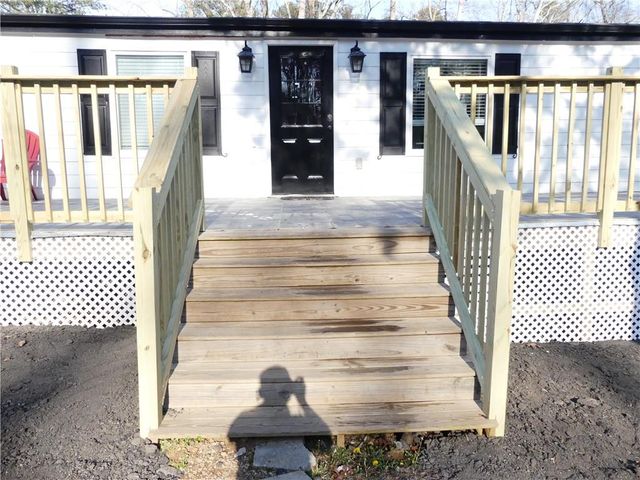 3939 Laurens Lane, Snellville, GA 30039