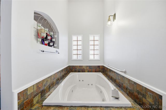 1220 S A Street, Skiatook, OK 74070