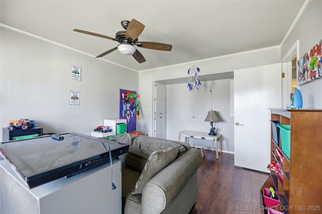 1220 S A Street, Skiatook, OK 74070