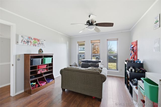 1220 S A Street, Skiatook, OK 74070