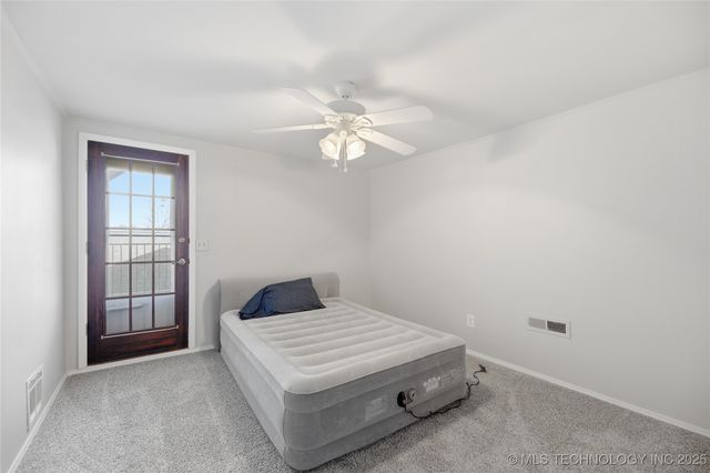 1220 S A Street, Skiatook, OK 74070