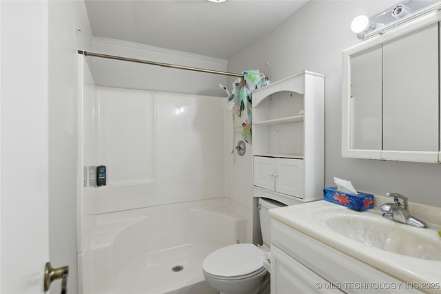 1220 S A Street, Skiatook, OK 74070