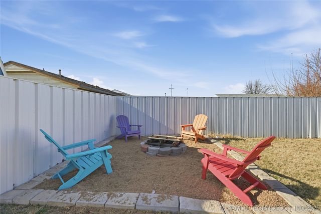 1220 S A Street, Skiatook, OK 74070