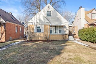 32 166th Place, Calumet City, IL 60409