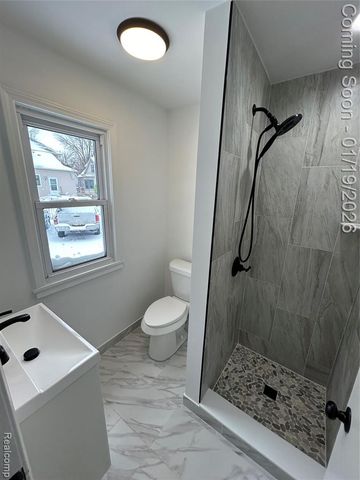 57 Madison Avenue, Mount Clemens, MI 48043