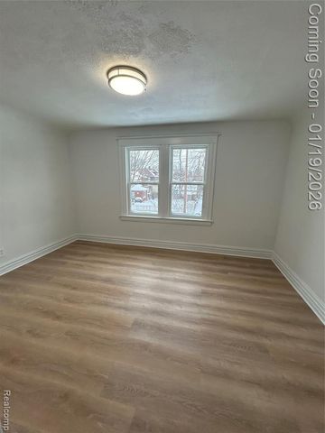 57 Madison Avenue, Mount Clemens, MI 48043