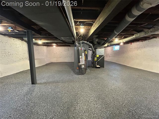 57 Madison Avenue, Mount Clemens, MI 48043