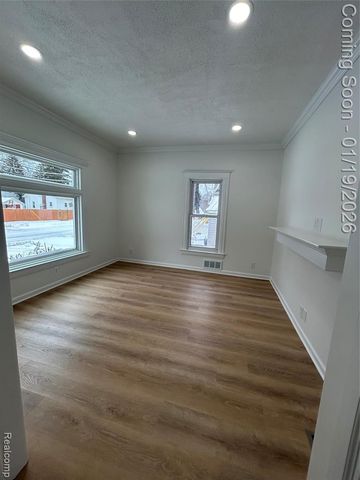 57 Madison Avenue, Mount Clemens, MI 48043