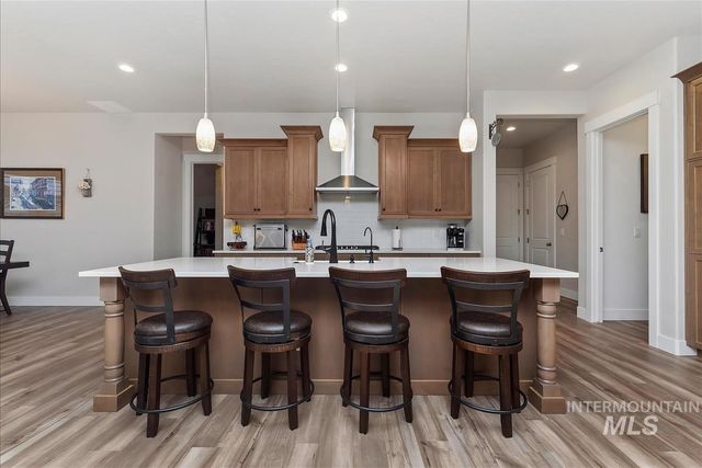 3413 N Hosta Ave, Star, ID 83669