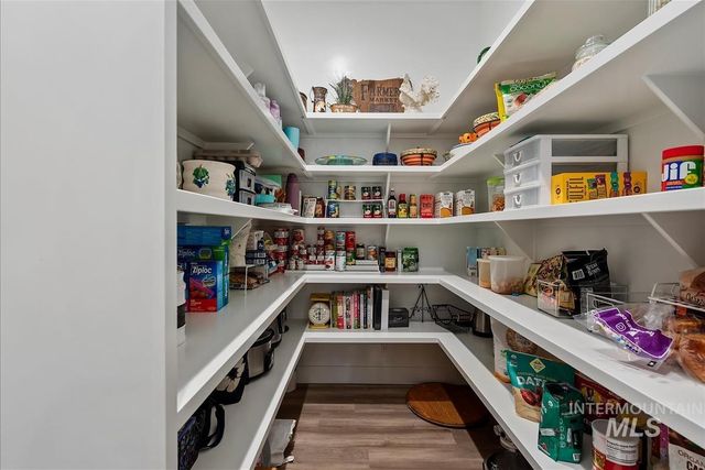 3413 N Hosta Ave, Star, ID 83669