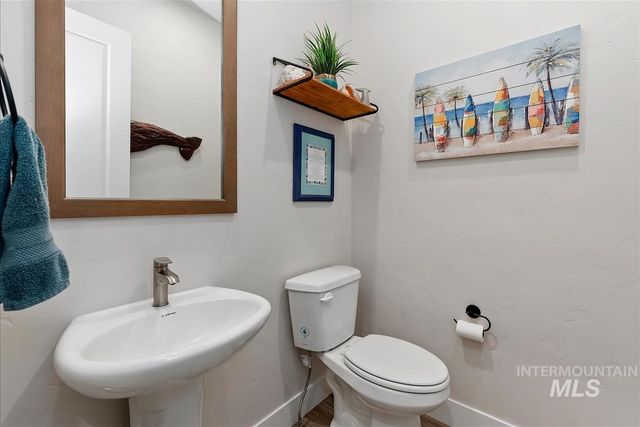 3413 N Hosta Ave, Star, ID 83669