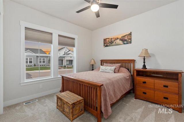 3413 N Hosta Ave, Star, ID 83669